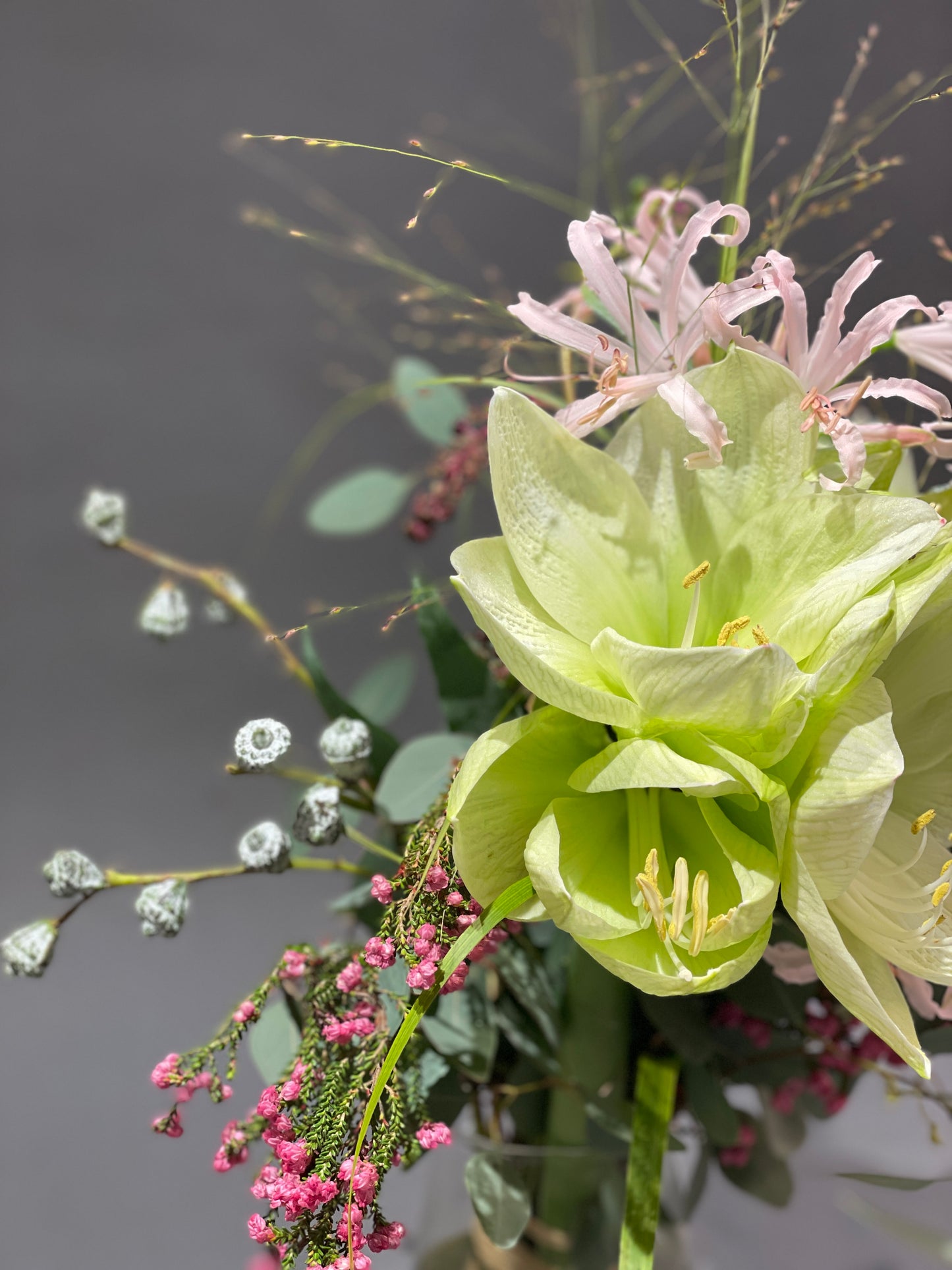 Medium size winter bouquet