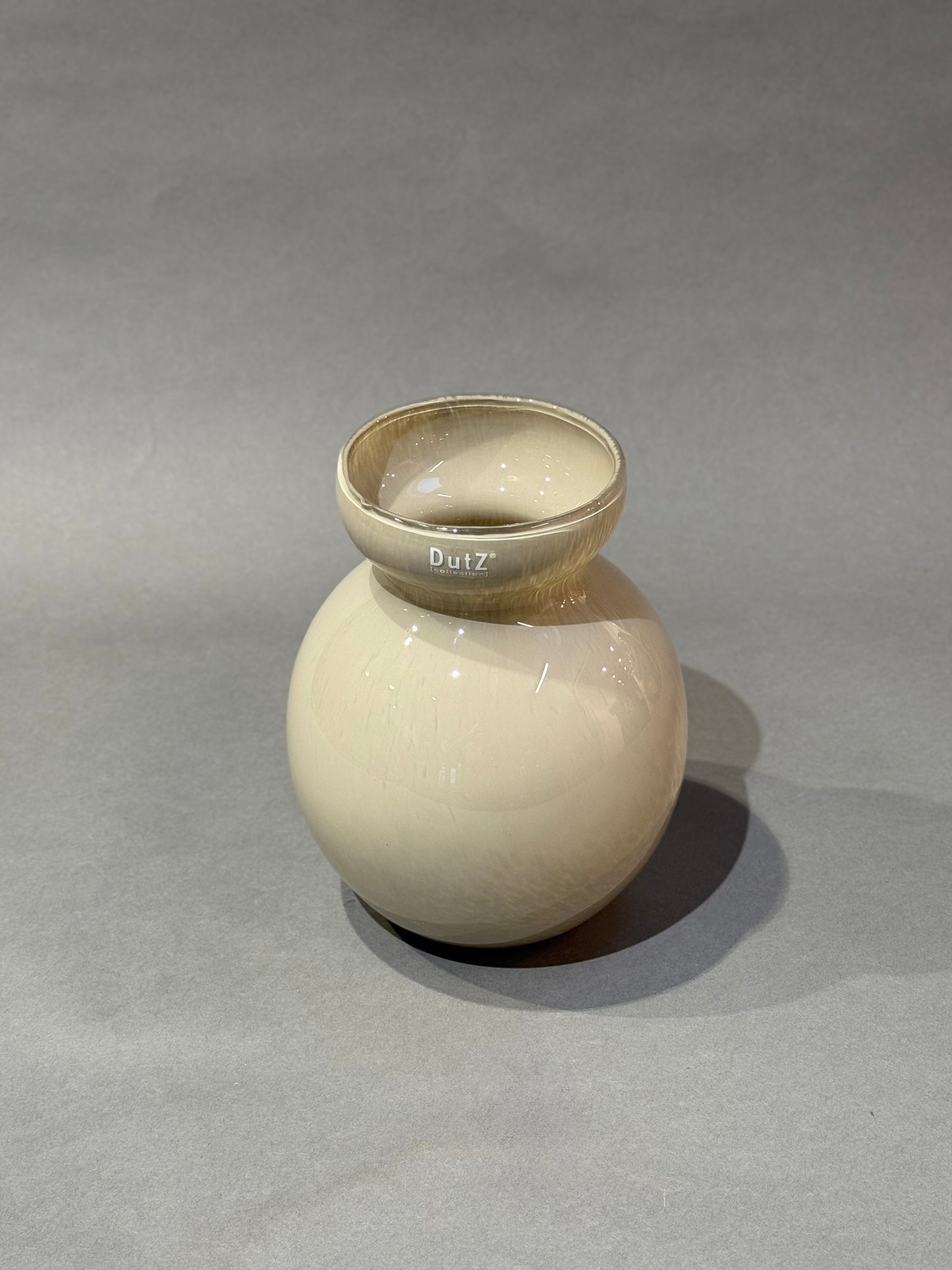 VASE TSJUTKA TAUPE - DutZ Kollektion