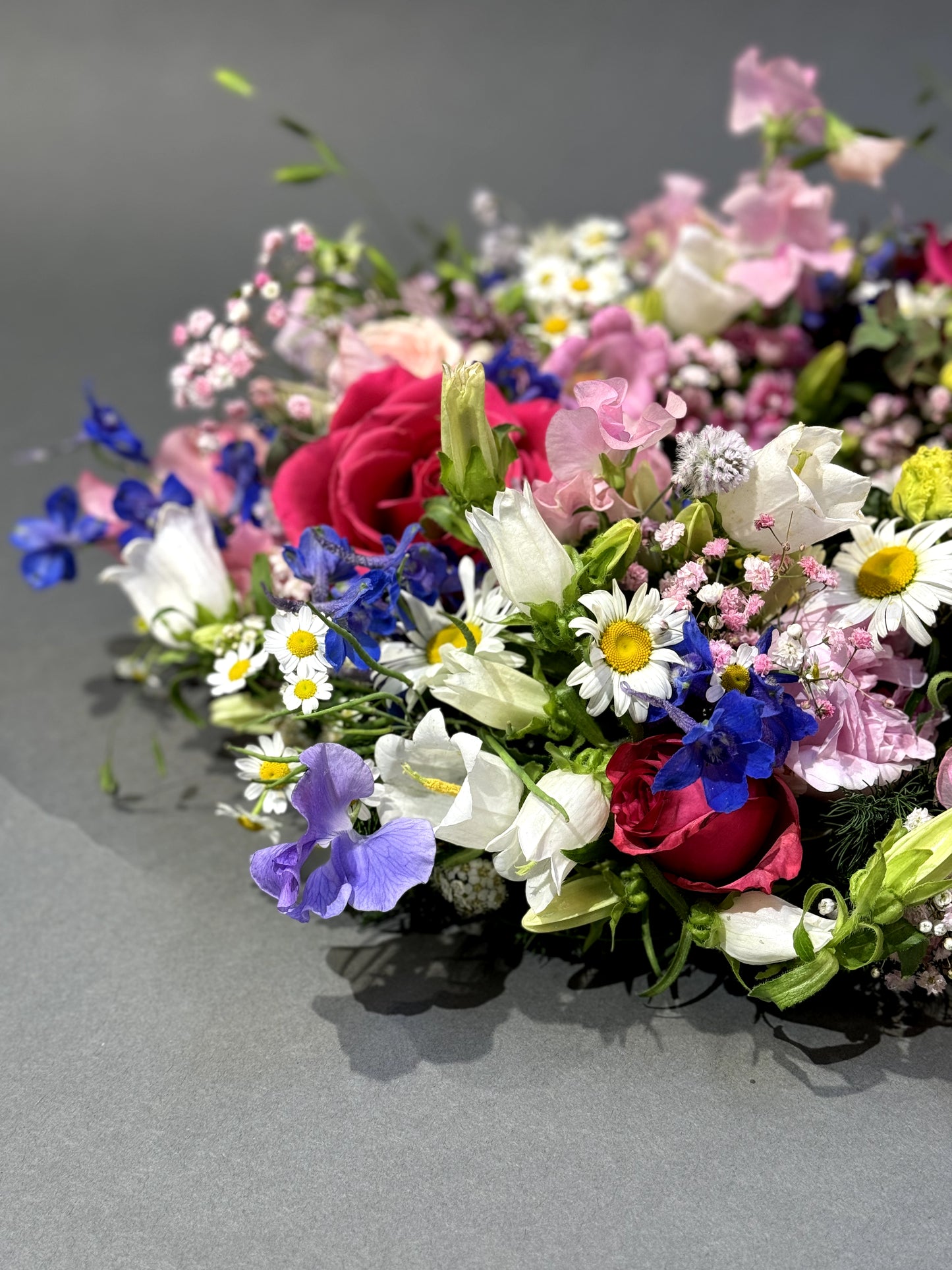 Blumiger Tischkranz